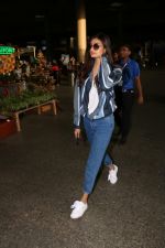 Athiya Shetty Spotted At Airport on 31st July 2017 (9)_597f60169ab4f.JPG