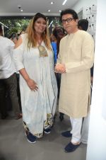 Raj Thackeray at the Launch OF Zanai Bhosle_s iAzre, Apple Store on 30th July 2017 (146)_597eac65551ac.JPG
