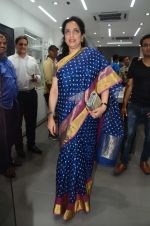 Rashmi Thackeray at the Launch OF Zanai Bhosle_s iAzre, Apple Store on 30th July 2017 (254)_597eaceeedcd8.JPG