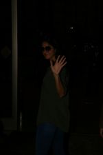 Katrina Kaif Spotted At Airport on 1st Aug 2017 (1)_59816fa8d4173.JPG