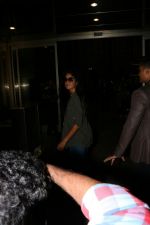 Katrina Kaif Spotted At Airport on 1st Aug 2017 (10)_59816fa822f3a.JPG