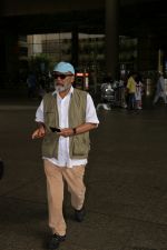 Pankaj Kapoor At International Airport on 2nd Aug 2017 (3)_598182909715f.JPG