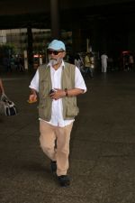 Pankaj Kapoor At International Airport on 2nd Aug 2017 (4)_598182923ee43.JPG