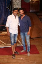 Sharman Joshi Unveils The First Look Of His Gujrati Play on 3rd Aug 2017 (12)_5985b14a425ac.JPG