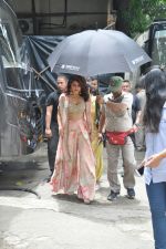 Jacqueline Fernandez On The Set Of Comedy Dangal For A Gentleman Promotion on 7th Aug 2017 (51)_598829648abf3.JPG