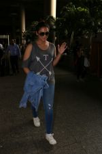 Huma Qureshi spotted at airport on 8th Aug 2017 (4)_598aa1cb24d33.jpg