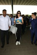 Anushka Sharma Spotted At Airport on 9th Aug 2017 (3)_598bf688e8683.JPG