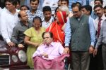 Dilip Kumar discharged from lilavathi Hospital on 9th Aug 2017 (1)_598bf7dd1cba1.JPG