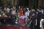 Dilip Kumar discharged from lilavathi Hospital on 9th Aug 2017 (11)_598bf7e2dfd34.JPG