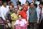 Dilip Kumar discharged from lilavathi Hospital on 9th Aug 2017 (38)_598bf7f155b55.JPG
