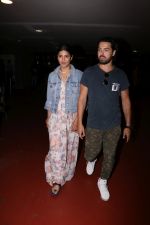 Shruti Haasan Spotted At Airport on 11th Aug 2017 (12)_598d7339c6027.JPG