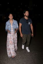 Shruti Haasan Spotted At Airport on 11th Aug 2017 (5)_598d7335005be.JPG