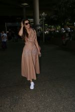 Kriti Sanon Spotted At Airport on 12th Aug 2017 (3)_598f3cf8a58bd.JPG
