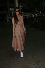 Kriti Sanon Spotted At Airport on 12th Aug 2017 (5)_598f3cfb4f03d.JPG
