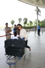 Lara Dutta Spotted At Airport on 12th Aug 2017 (1)_598f3d0e03d69.JPG