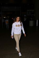 Daisy Shah Spotted At Airport on 14th Aug 2017 (5)_5992be1a7f0b2.JPG