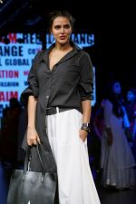 Neha Dhupia at Lakme Fashion Week 2017 on 17th Aug 2017 (13)_5995b00475f6b.JPG