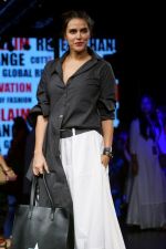 Neha Dhupia at Lakme Fashion Week 2017 on 17th Aug 2017 (15)_5995b005b27fa.JPG