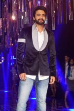 Jackky Bhagnani as Guest For Manish Malhotra At LFW Winter Festive 2017 on 20th Aug 2017 (127)_599aa36822025.JPG