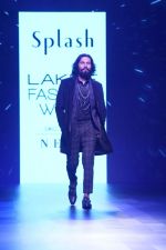 Randeep Hooda Walks Ramp For Splash Show At LFW Winter Festive 2017 on 20th Aug 2017 (22)_599a87e5dc0ce.JPG