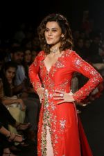 Taapsee Pannu Walks Ramp For Divya Reddy At LFW Winter Festive 2017 on 20th Aug 2017 (22)_599a8c8eb825d.JPG