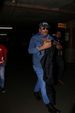 Jackie Shroff Spotted At Airport on 23rd Aug 2017 (8)_599e712cbeeeb.JPG