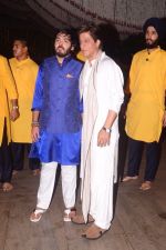 Shahrukh Khan at the Ganesh Chaturthi Celebration At Ambani House on 26th Aug 2017 (6)_59a2365d1ca00.jpg