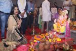 Poonam Pandey Came For Darshan At Andheri Cha Raja on 28th Aug 2017 (4)_59a5061d143a3.JPG