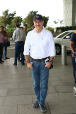 Anupam Kher Spotted At Airport on 31st Aug 2017 (3)_59a8f03d33494.JPG