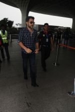 Emraan Hashmi Spotted At Airport on 9th Sept 2017 (14)_59b4b6dd2066e.JPG