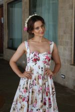Kangana Ranaut Spotted During Promotional Interview For Film Simran on 9th Sept 2017 (22)_59b4b707b48b4.JPG