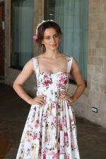 Kangana Ranaut Spotted During Promotional Interview For Film Simran on 9th Sept 2017 (7)_59b4b6feae6c6.JPG