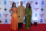 Krishna Bharadwaj, Priyamvada Kant, Nimisha Vakharia at the Red Carpet Of The Grand Celebration Of Zee Rishtey Awards 2017 on 10th Sept 2017 (156)_59b6312791f13.JPG