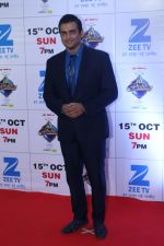 Madhavan at the Red Carpet Of The Grand Celebration Of Zee Rishtey Awards 2017 on 10th Sept 2017 (223)_59b63157d0f49.JPG
