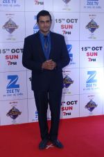 Madhavan at the Red Carpet Of The Grand Celebration Of Zee Rishtey Awards 2017 on 10th Sept 2017 (232)_59b6315d7aca0.JPG