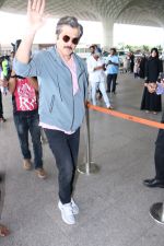 Anil Kapoor Spotted At Airport on 18th Sept 2017 (1)_59c0b47edabe0.JPG