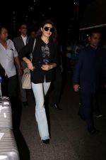 Jacqueline Fernandez Spotted At Airport on 19th Sept 2017 (4)_59c0b495e8e02.JPG