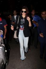 Jacqueline Fernandez Spotted At Airport on 19th Sept 2017 (8)_59c0b4991f3c5.JPG