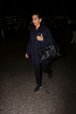 Sunita Kapoor Spotted At Airport on 23rd Sept 2017 (10)_59c6012a717a6.JPG