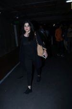 Maheep Kapoor Spotted At Airport on 28th Sept 2017 (14)_59cce2cf6c265.JPG