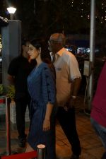Sridevi, Boney Kapoor at the Launch Of IPhone 8 & IPhone 8+ At iAzure on 29th Sept 2017 (44)_59d21dbfa9a49.JPG