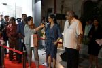 Sridevi, Boney Kapoor at the Launch Of IPhone 8 & IPhone 8+ At iAzure on 29th Sept 2017 (80)_59d21dfb23faf.JPG