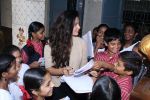 Saiyami Kher Celebrates Gandhi Jayanti With School Kids on 2nd Oct 2017
