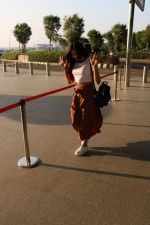 Adah Sharma Spotted At Airport on 3rd Oct 2017 (1)_59d6104aaa8bd.JPG
