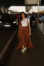 Adah Sharma Spotted At Airport on 3rd Oct 2017 (3)_59d6114a51919.JPG