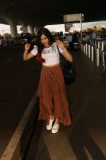 Adah Sharma Spotted At Airport on 3rd Oct 2017 (6)_59d612728622d.JPG