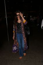 Kriti Sanon Spotted At Airport  on 3rd Oct 2017 (3)_59d60e7926392.JPG