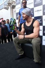 Tiger Shroff at the launch of Skechers Go Run 5 running Shoes on 6th Oct 2017 (78)_59d8a57985a74.JPG