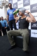 Tiger Shroff at the launch of Skechers Go Run 5 running Shoes on 6th Oct 2017 (80)_59d8a5aed163d.JPG