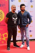 Vishal Dadlani, Shekhar Ravjiani At Jio Mami Film Mela on 7th Oct 2017 (7)_59da30c17d075.JPG